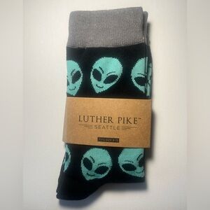 Alien Pattern Men's Socks - Black and Green
